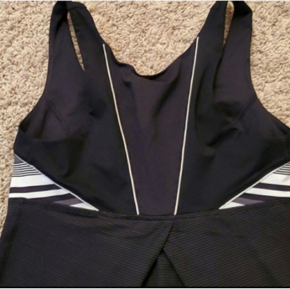 Lululemon Tame Me Tank Top - Picture 10 of 10